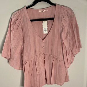 womens blush top. size small. from francesca’s boutique.
